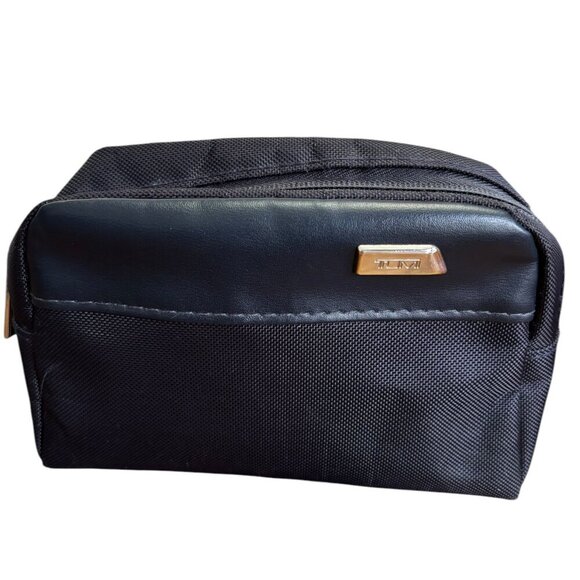 Tumi for Delta Cosmetic Bags / Pouches Lot of 2 - Picture 3 of 7